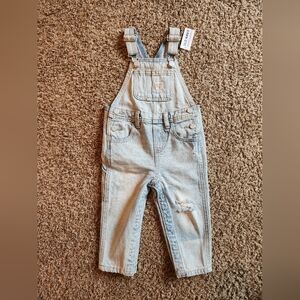 NWT Old Navy overalls, size 18-24m